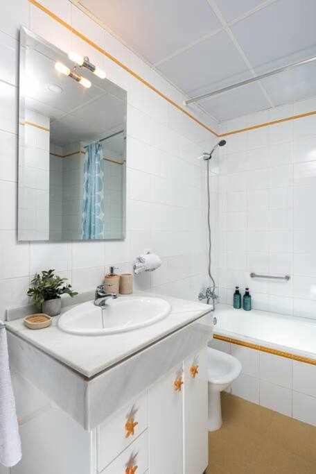 Monkeys Apartments 7Revueltas Deluxe إشبيلية المظهر الخارجي الصورة
